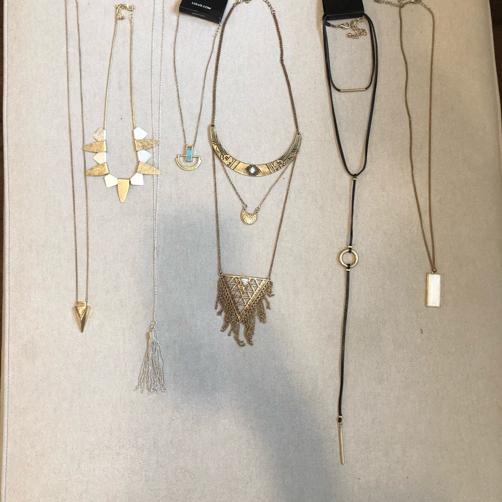 Lot 7 necklaces